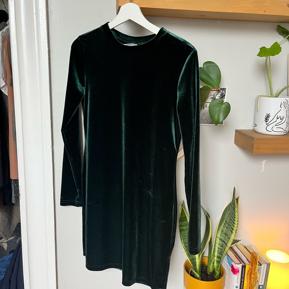 Weekday velvet sweater dress from Sweden